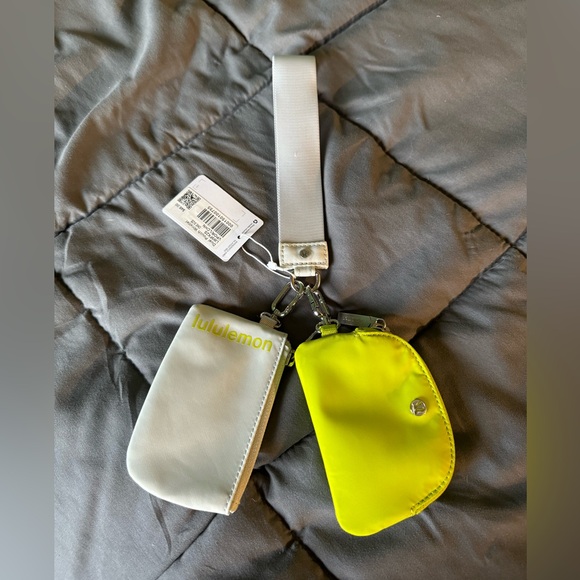 Lululemon Double Pouch Wristlet - Picture 1 of 7